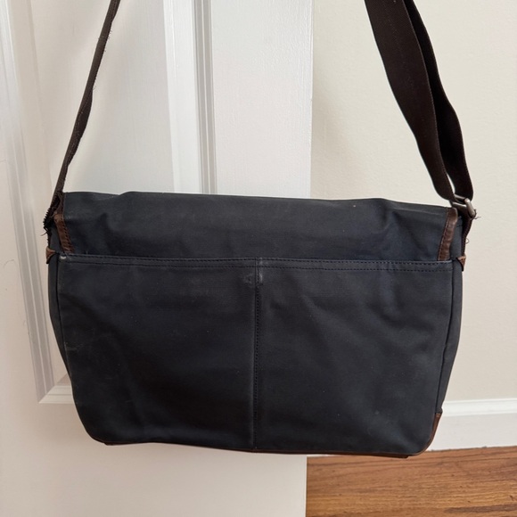 COACH Camden Men's Messenger Bag in navy canvas and brown leather - Picture 7 of 12